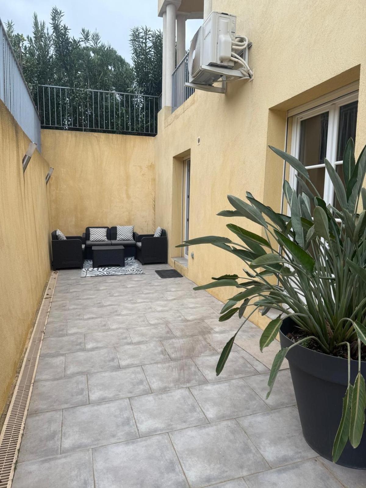 Detente Bas De Villa Jacuzzi, Piscine A 15 Min De Nice Carros Ngoại thất bức ảnh